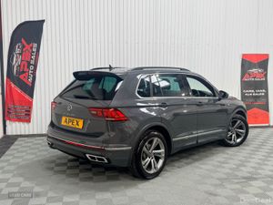 Volkswagen Tiguan ESTATE SPECIAL EDITION - Image 3