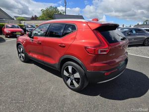 Volvo XC40 Momentum Pro - Image 3