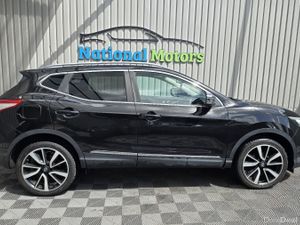 2014 Nissan Qashqai 1.5 DSL SV - Image 2