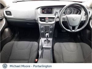Volvo V40 V40 2.0 D LDA-MD4204 T 5DR AUTO - Image 2