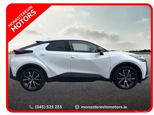 Toyota C-HR PHEV SPORT - Image 3