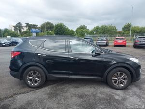 Hyundai Santa Fe 2WD COMFORT 4DR - Image 4
