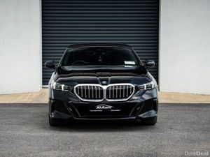 BMW 5-Series 530E M SPORT - Image 2