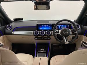 Mercedes-Benz GLB GLB 180 RHD | Reversing Camera, - Image 4