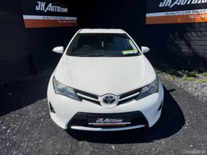 Toyota Auris 1.4 D-4D TERRA VAN 5DR - Image 2