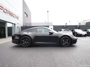 Porsche 911 Carrera - Image 4