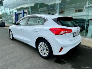 Ford Focus Titanium 1.0 Ecoboost - Image 4