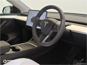 Tesla Model Y Hatchback - Image 4