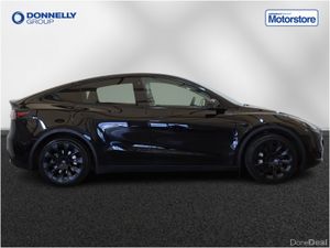 Tesla Model Y Hatchback - Image 3