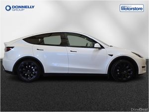 Tesla Model Y Hatchback - Image 3