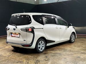 Toyota Sienta 1.5 HYBRID 7 SEATER - PUSH BUTTON ST - Image 4