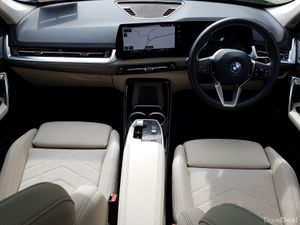 BMW iX1 xDrive30 xLine - Image 4