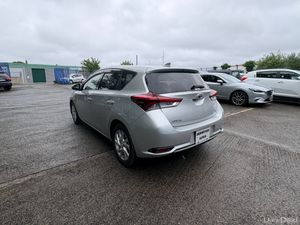 Toyota Auris 1.8 Hybrid 2016 - Image 4
