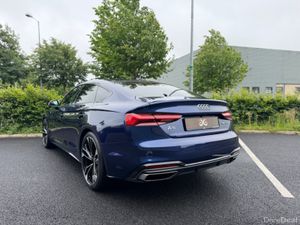 Audi A5 S-LINE 2.0 AUTO *HIGH SPEC* - Image 3