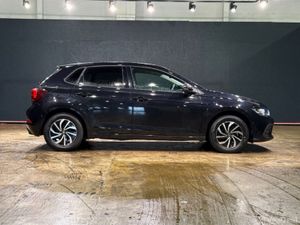 Volkswagen Polo 1.0 AUTOMATIC - FACTORY ALLOYS - D - Image 3