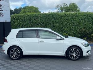 Volkswagen Golf COMFORTLINE 1.2 TSI AUTO // APPLE - Image 2