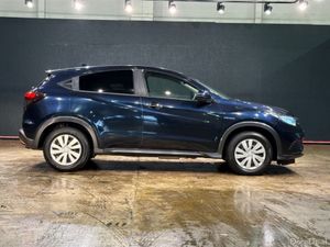 Honda Vezel 1.5 HYBRID - FACELIFT MODEL - REAR CAM - Image 3