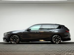 BMW 5-Series 530E M SPORT TOURING *PAN ROOF* - Image 3