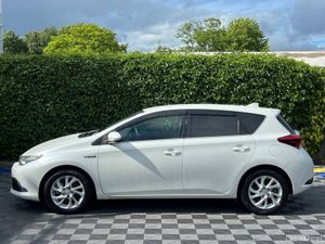 Toyota Auris 1.5 HYBRID AUTO // 16" ALLOYS // REVE - Image 3