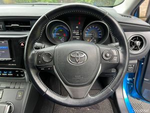 Toyota Auris 1.5 HYBRID AUTO // MULTIMEDIA DISPLAY - Image 4