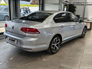 18 VOLKSWAGEN PASSAT AUTOMATIC UP-GRADED ALLOYS - Image 3