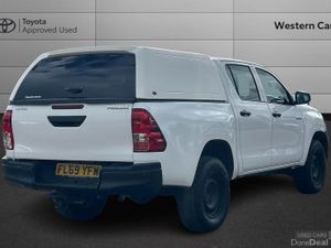 Toyota Hilux 2.4 D-4D Active 4WD Euro 6 4dr (3.5t) - Image 2