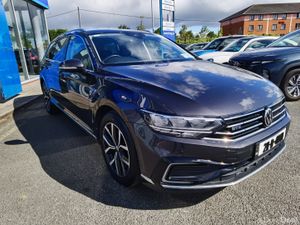 VOLKSWAGEN PASSAT 1.4 GTE ESTATE AUTOMATIC PHEV - Image 4
