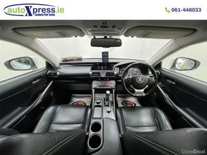 Lexus IS 2.5 Hybrid , Automatic - Image 2