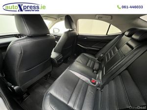 Lexus IS 2.5 Hybrid , Automatic - Image 4