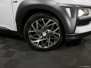 Hyundai KONA HYBRID EXECUTIVE 1.6L PETROL COMPACT - Image 3