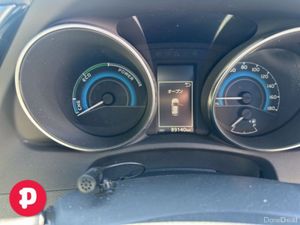 Toyota Auris 1.8 Hybrid Auto - Straight Sale Disco - Image 4