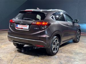 Honda Vezel 1.5 HYBRID AUTOMATIC - BLACK HALF LEAT - Image 4