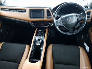 Honda Vezel HYBRID Z HONDA SENSING - Image 4