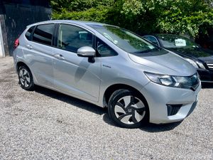 151 Honda Fit Hybrid | Reverse Camera - Image 2