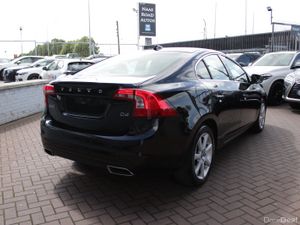 2019 VOLVO S60 2.0D SE LUXURY 4DR SALOON AUTOMATIC - Image 4