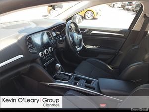 Renault Megane E-TECH PHEV 160 Auto Iconic ST - Image 4