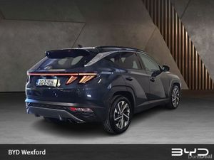 Hyundai Tucson 2WD Executive Plus w 2 Tone Roof - Image 4