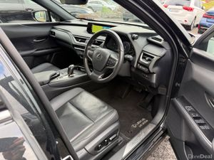 UX300e - Takumi Edition - Sunroof - Image 2