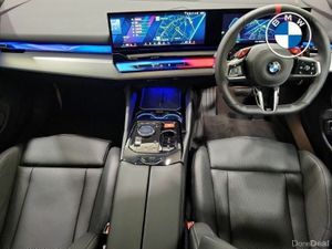 BMW M5 Saloon - Image 4