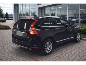 Volvo XC60 2.0 SE LUX NAV (PAN ROOF) 190BHP AUTOMA - Image 2