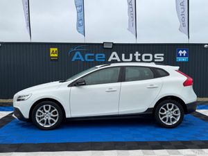Volvo V40 CROSSCOUNTRY 4WD - 2.0L DIESEL - AUTO - - Image 4