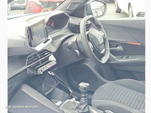 Peugeot 2008 ACTIVE 1.2 100   LOW KMS - Image 3