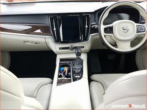 Volvo V90 D4 190bhp Inscription Auto - Image 2