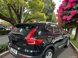 2021 Volvo XC40 D3 (150hp) Momentum Automatic - Image 2
