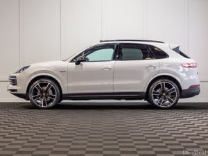222 Porsche Cayenne 3.0 V6 E-Hybrid 5 Seat N1 - Image 3