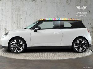 Mini Cooper Cooper SE - Image 3