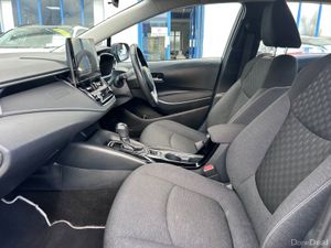 2023 TOYOTA COROLLA 1.8 PETROL HYBRID AUTO LUNA - Image 4