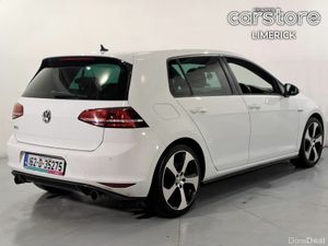 Volkswagen Golf 2.0TFSI GTI DSG ** Tartan Interior - Image 4