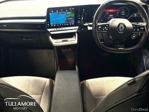 Renault Megane E-Tech EV60 220hp Techno - Image 2