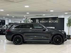 Mercedes-Benz EQC 400 4MATIC AMG LINE PREMIUM PLUS - Image 2